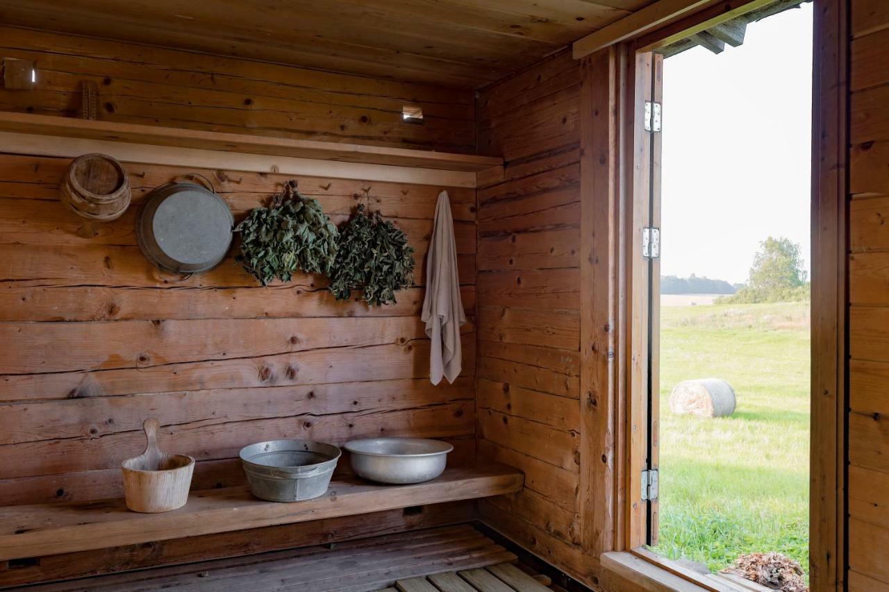 Mednieki Kalvene Guest House Krusati Eksteriør bilde